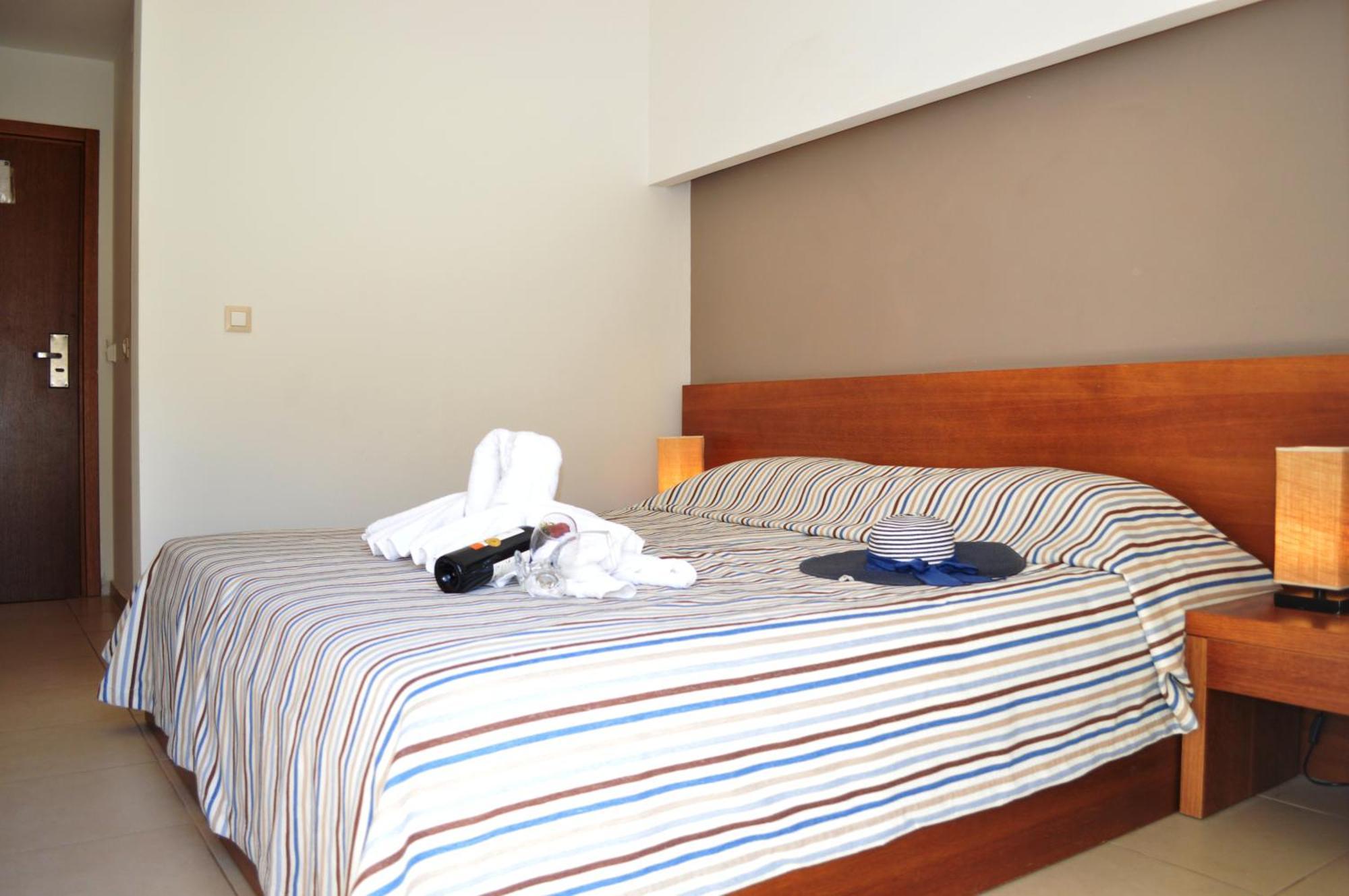 Matala Bay Hotel & Apartments Bagian luar foto